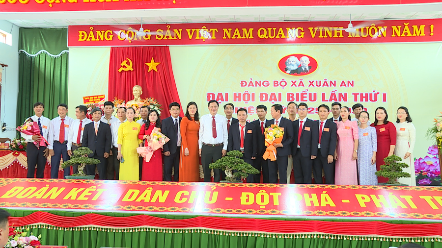 ra-mat-ban-chap-hanh-dang-bo-xa-xuan-an-nhiem-ky-2025-2030-anh-minh-hoang.png