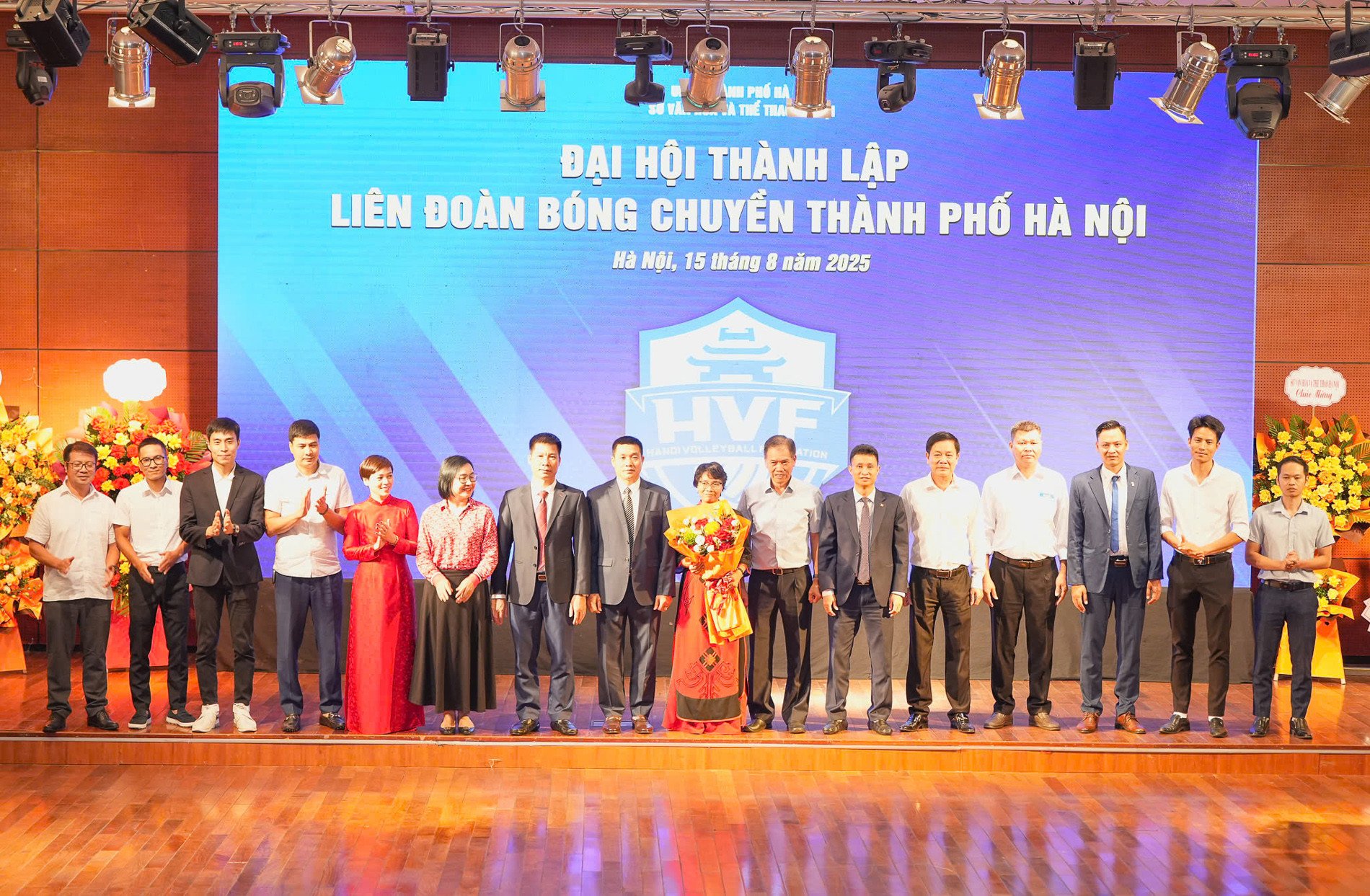 ហាណូយ Football.jpg