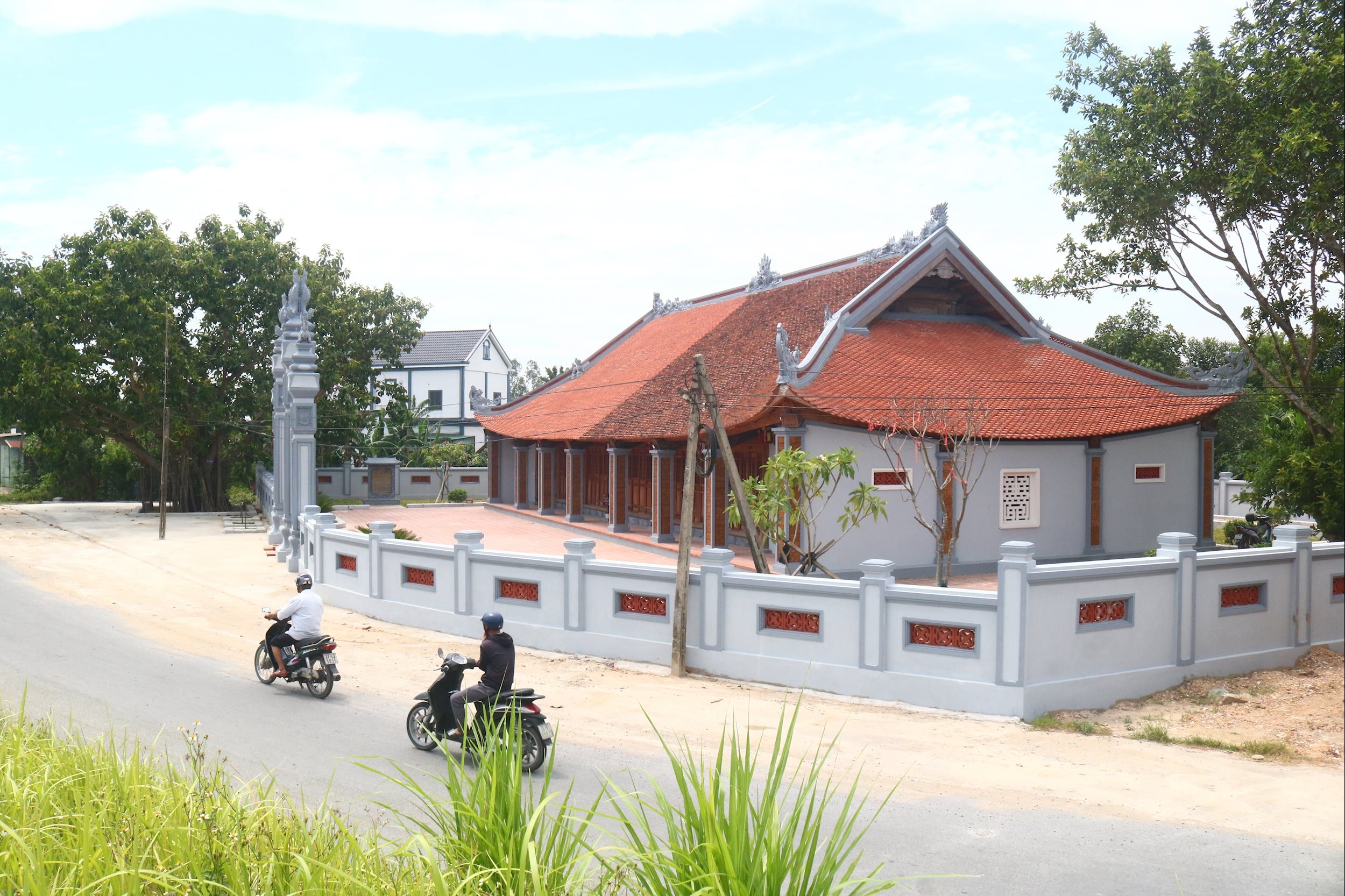 រូបរាងថ្មី និងធំទូលាយនៃផ្ទះសហគមន៍ Hoanh Son ដែលជាវត្ថុបុរាណជាតិពិសេស