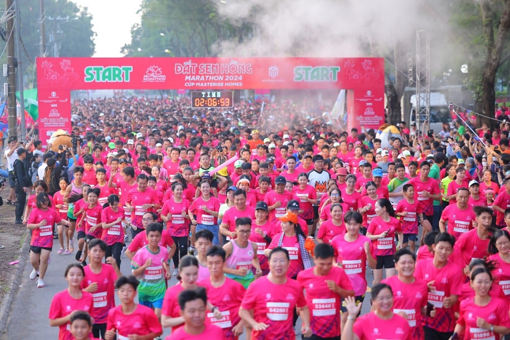 អត្តពលិកប្រហែល 12,000 នាក់ចូលរួមក្នុង VPBank Dat Sen Hong Music Marathon 2025 - រូបថតទី 4