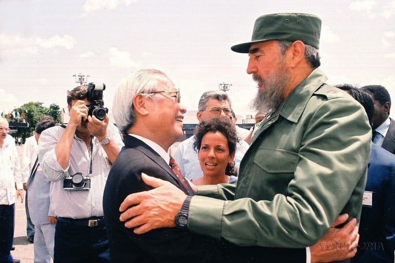vna-potal-that-chat-moi-quan-he-doan-ket-dac-biet-viet-nam-cuba-7606767.jpg