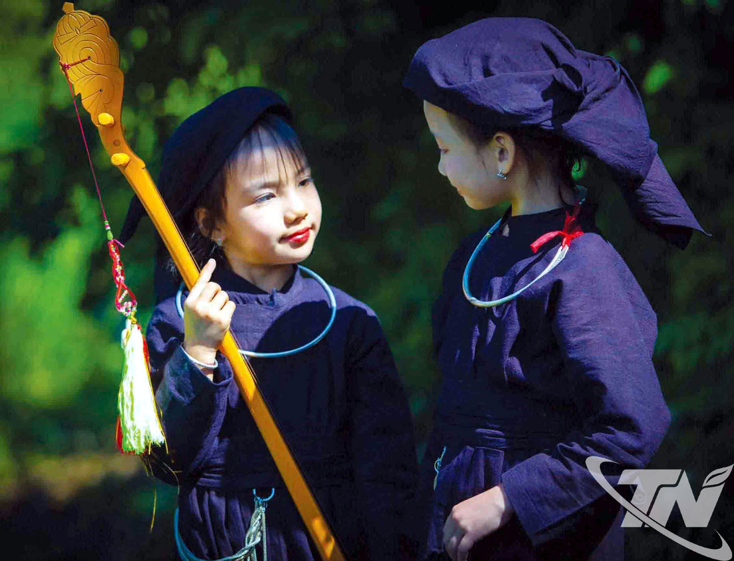 Em yêu đàn tính. Ảnh: Ngô Đức Míc