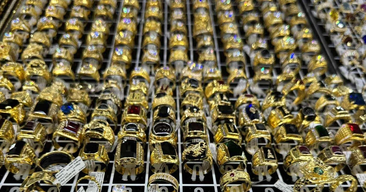 Ngày 15-8, vàng miếng quay đầu giảm 200.000 đồng mỗi lượng