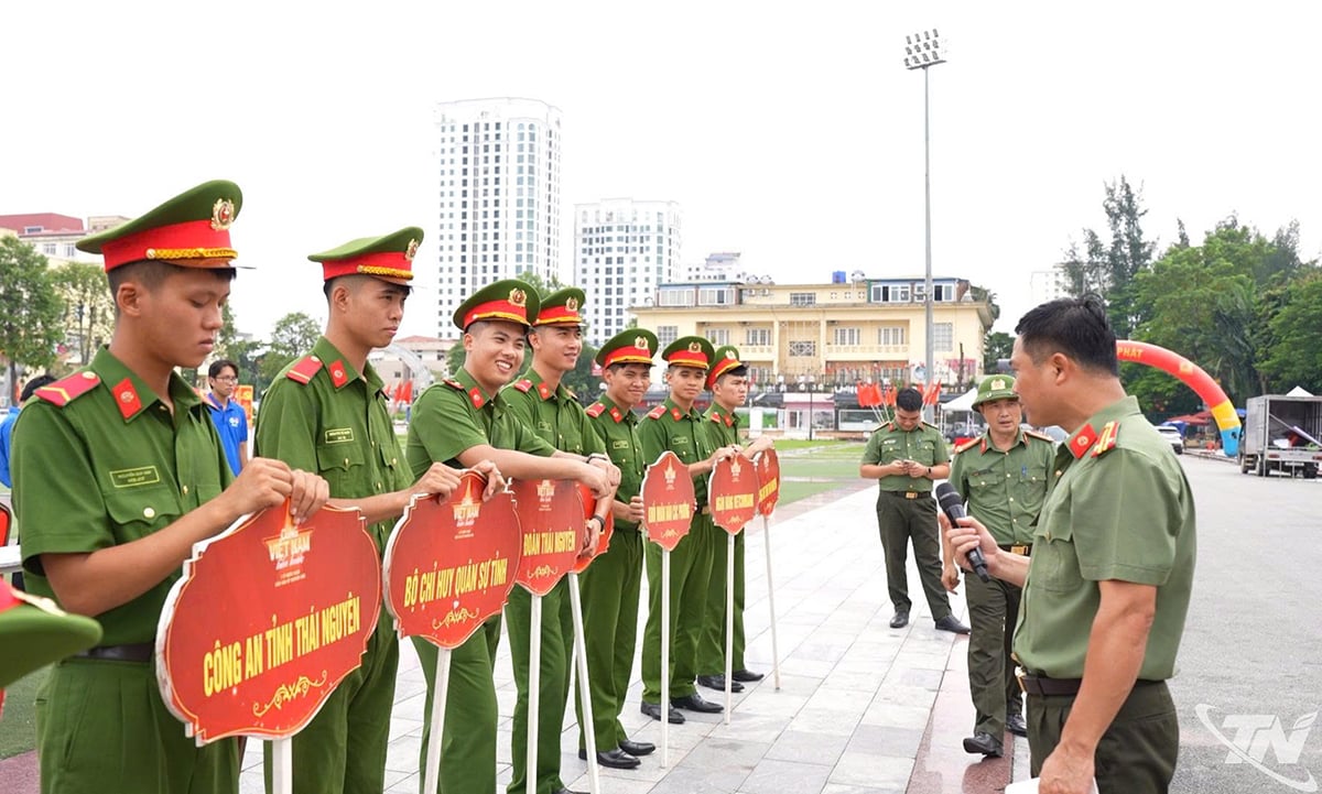 ông an tỉnh kiểm tra công tác chuẩn bị chương trình “Cùng Việt Nam tiến bước”