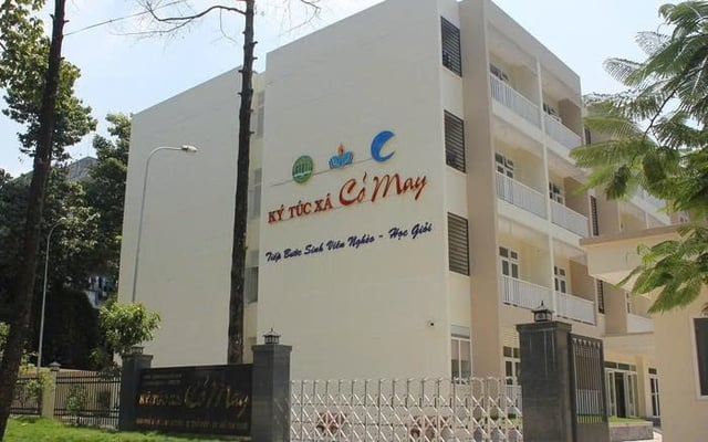 Ký túc xá Cỏ May chọn 100 tân sinh viên nuôi ăn học miễn phí - Ảnh 1.