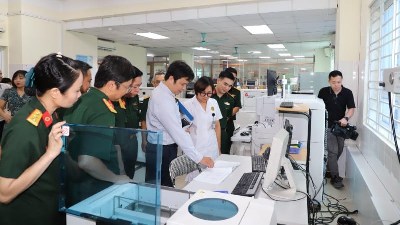Hội đồng chuyên môn đã khảo sát, kiểm tra thực tế triển khai bệnh án điện tử tại Bệnh viện Quân y 354.