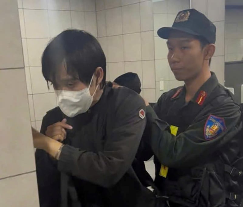 Thông tin mới vụ người đàn ông sàm sỡ cô gái trên tàu Metro -0