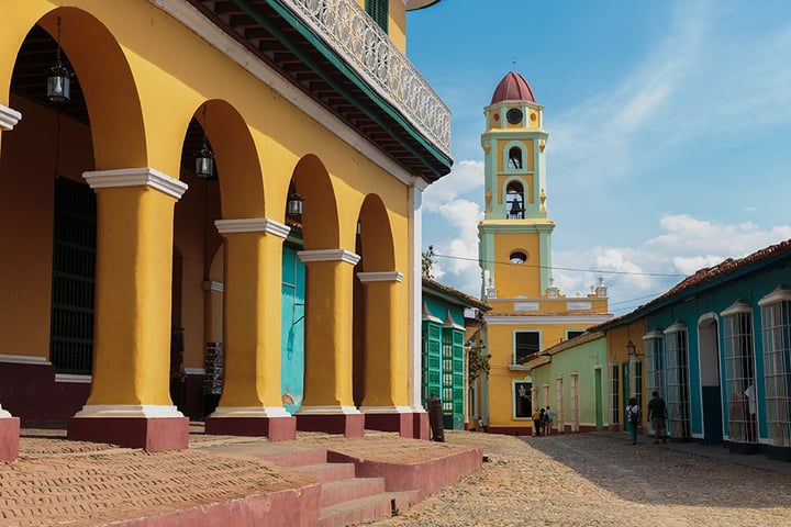 Thị trấn Trinidad đem đến cho du khách trải nghiệm khác biệt, mang đậm màu sắc của thời kỳ thuộc địa vào thế kỷ 19. (Ảnh: World Nomads)