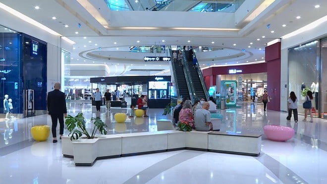 TP.HCM: Dịch vụ – du lịch giữ đà tăng trưởng mạnh, hướng tới mục tiêu 8,5% năm 2025 - Ảnh 4.