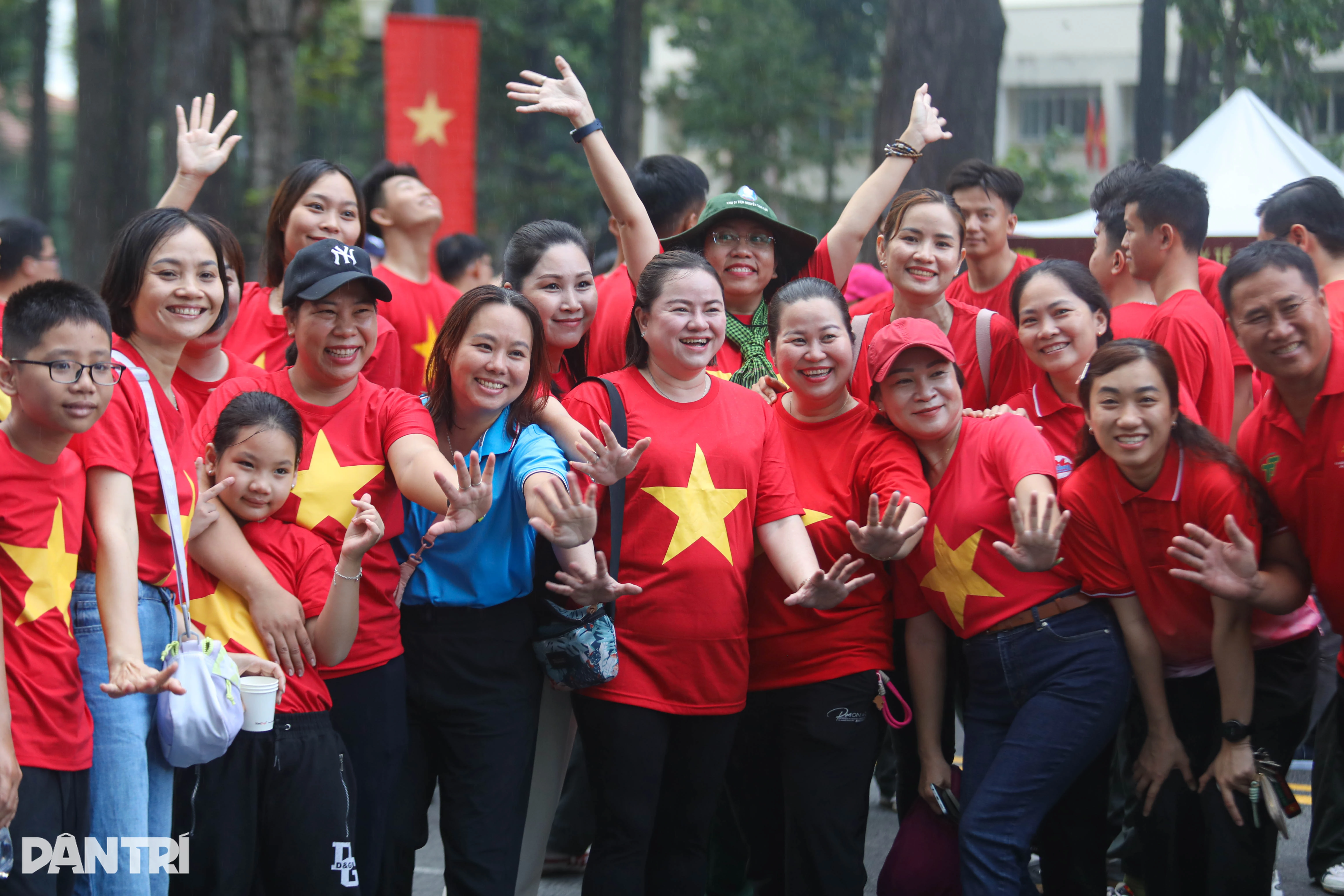 6.000 người đi bộ hưởng ứng chương trình "Cùng Việt Nam tiến bước"