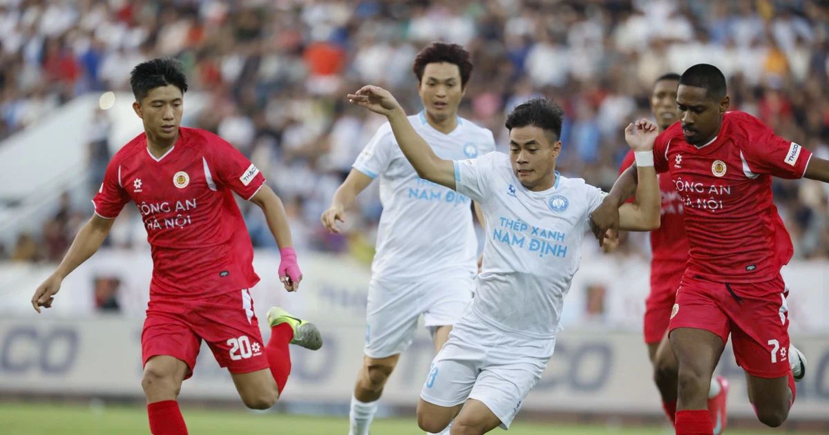 3 tay chơi lớn quyết định cuộc đua V-League, không có đội bóng nhà bầu Hiển?