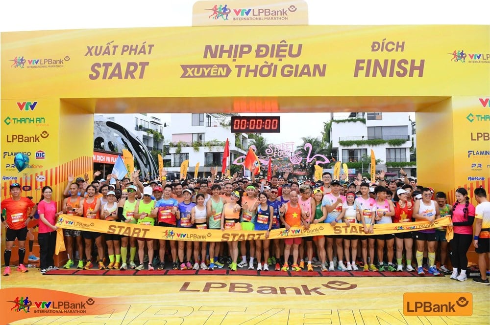 Plus de 7 000 athlètes participent au marathon international VTV LPBank 2025 - photo 4
