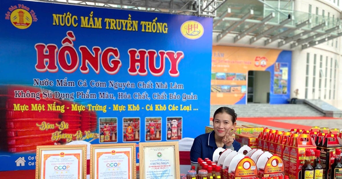 Hồng Huy kể chuyện chế biến nước mắm truyền thống trăm năm