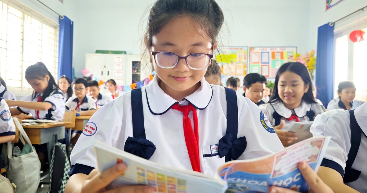 Có nên quay lại cả nước một bộ sách giáo khoa?