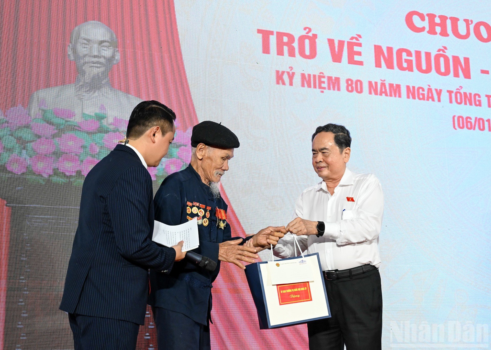 ndo_br_9-5073.jpg