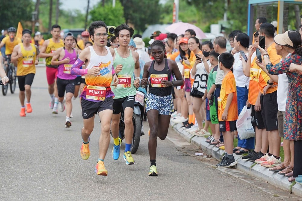 Plus de 7 000 athlètes participent au marathon international VTV LPBank 2025 - photo 1