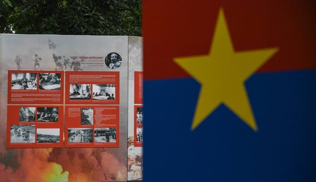 (Chùm ảnh) Khu Di tích Chủ tịch Hồ Chí Minh khai mạc các triển lãm, trưng bày chuyên đề trong chuỗi hoạt động kỷ niệm 80 năm Cách mạng Tháng Tám và Quốc khánh 2/9 - Ảnh 3.