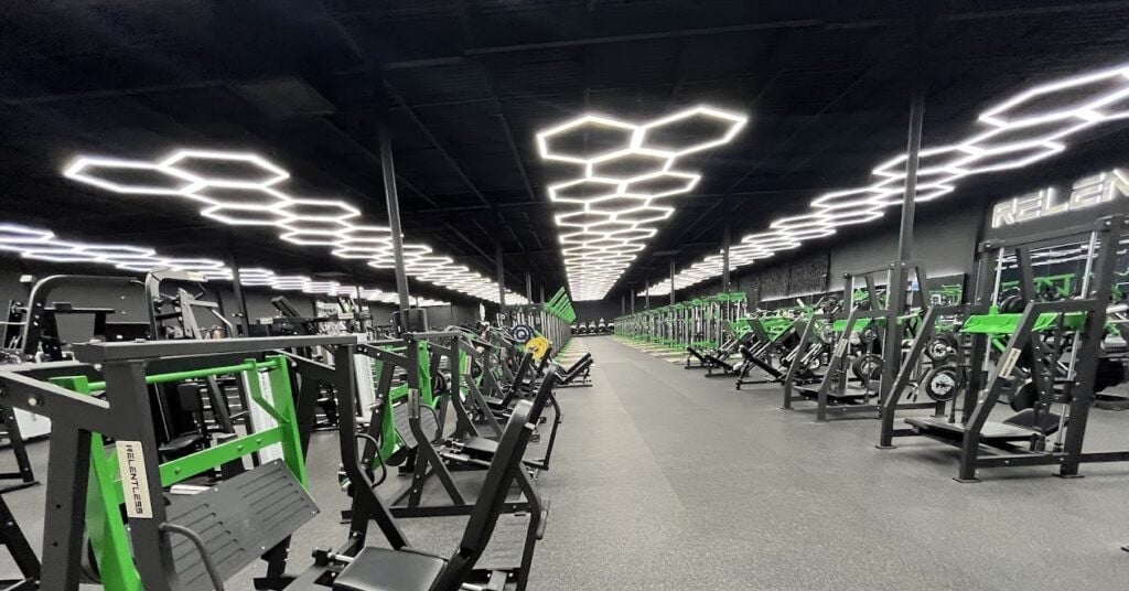 Chủ phòng gym thu 100 tỷ, đi xe sang rồi nhận kết buồn: Bài học cho khởi nghiệp