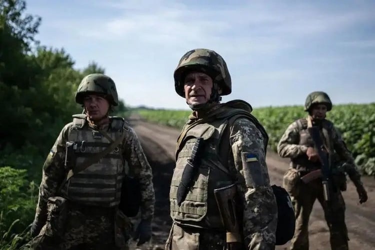 az-4.jpg