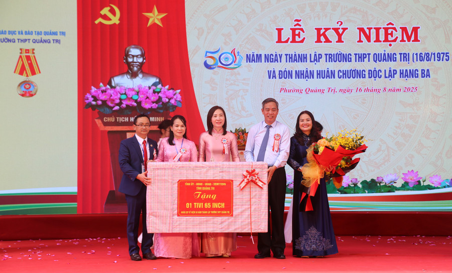 truong-thpt-quang-tri-7.jpg