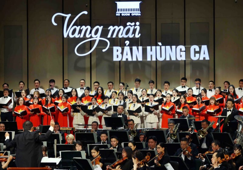 Chương trình nghệ thuật “Vang mãi bản hùng ca”:  Khơi dậy niềm tự hào dân tộc, tinh thần yêu nước và ý chí cống hiến -0