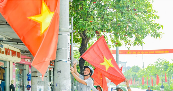 Hà Nội treo cờ Tổ quốc nhân dịp kỷ niệm 80 năm Cách mạng Tháng Tám và Quốc khánh 2-9