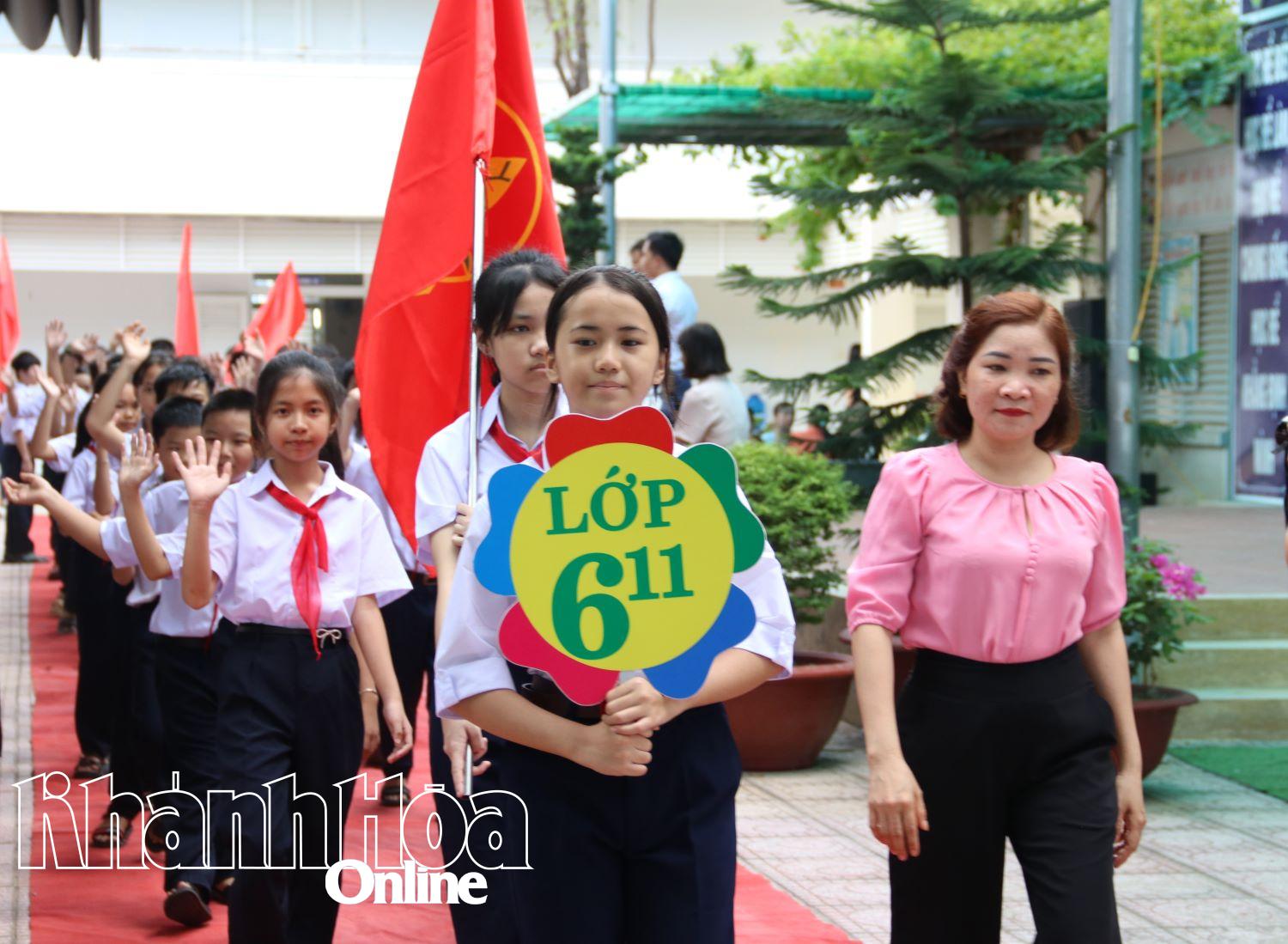 Học sinh Khánh Hòa trong lễ khai giảng năm học 2024-2025. 