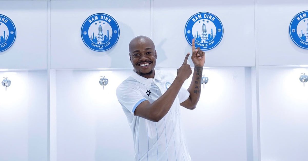 Nam Định chiêu mộ cầu thủ từng đấu với Man City, Real Madrid