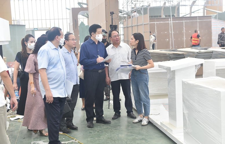 Tổ công tác kiểm tra, chấm điểm sơ bộ thi công các gian hàng Triển lãm thành tựu Đất nước 80 năm Quốc khánh - Ảnh 1.