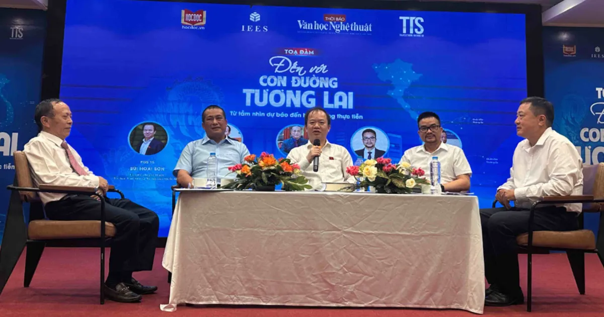 Tính dự báo từ "Con đường tương lai"
