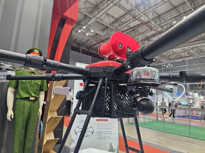 Cận cảnh UAV trị giá hàng tỉ đồng do Việt Nam chế tạo- Ảnh 1.