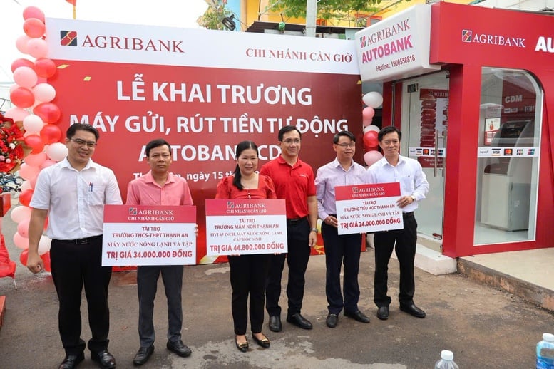 Agribank tiên phong 'phủ sóng' ngân hàng hiện đại tại xã đảo Thạnh An- Ảnh 4.
