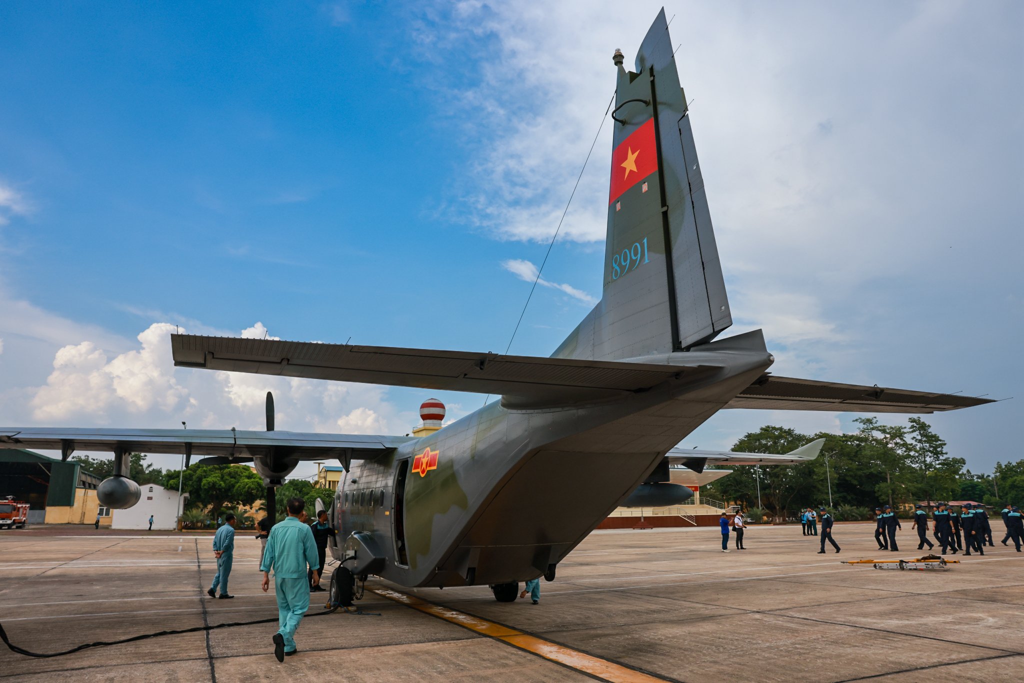 Không quân vận tải diễu binh sau 40 năm- Ảnh 7.