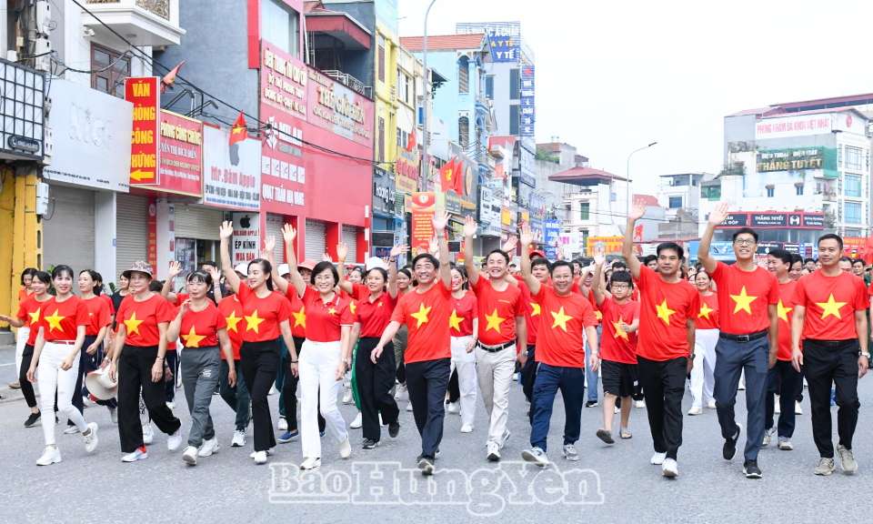 Phường Mỹ Hào hưởng ứng Chương trình "Cùng Việt Nam tiến bước"