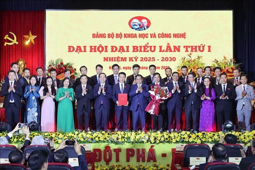 Mỗi cán bộ Bộ KHCN phải là một chiến sỹ trong lĩnh vực của mình - 6