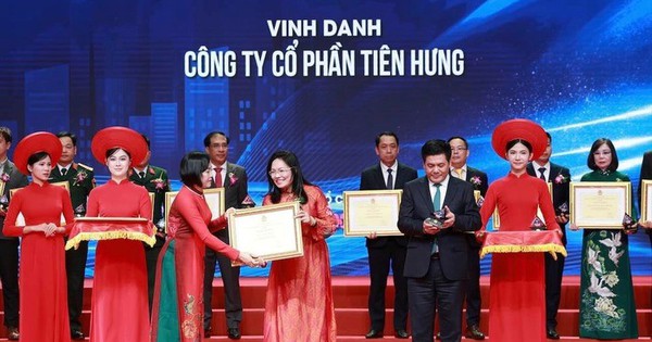 Honoring 28 typical enterprises for workers in 2025