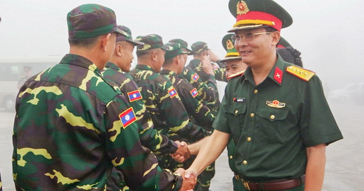 120 cán bộ, chiến sĩ quân đội Lào sang Việt Nam tham gia diễu binh A80