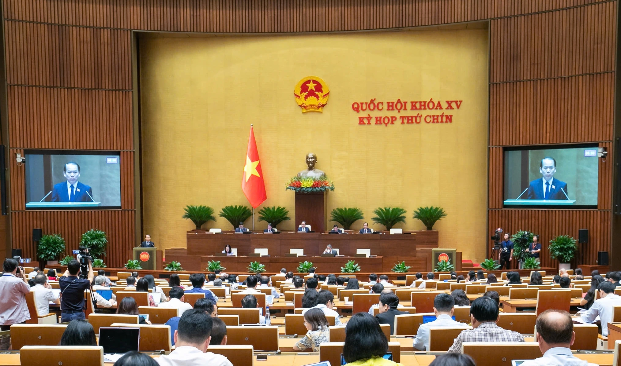 Đề xuất chuyên gia nước ngoài được ưu tiên nhập quốc tịch Việt Nam