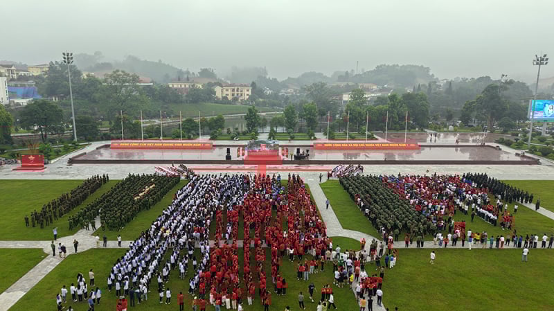 Các địa phương hưởng ứng chương trình “Cùng Việt Nam tiến bước” -0