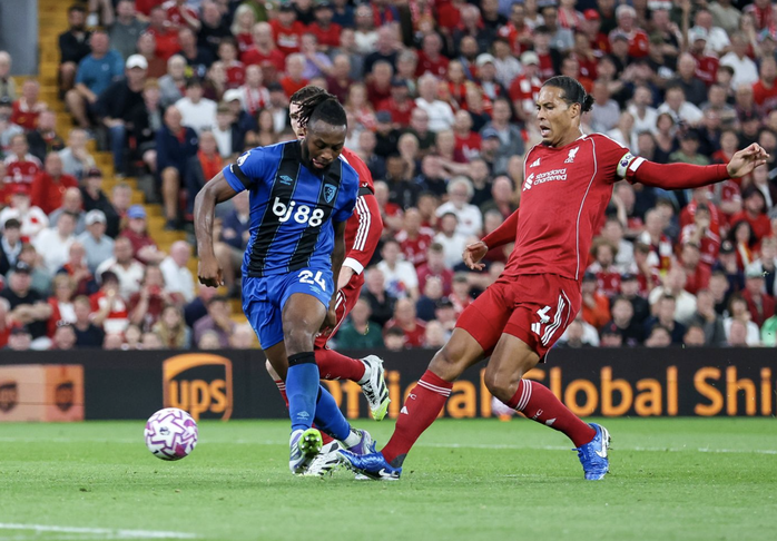 Liverpool thắng kịch tính Bournemouth, gửi cảnh báo đến các đối thủ- Ảnh 4.