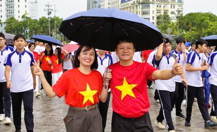 32 ngàn người ở Thanh Hóa xuống đường đi bộ "Cùng Việt Nam tiến bước"- Ảnh 9.