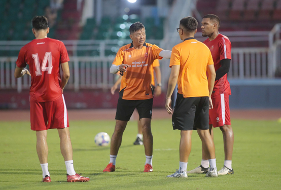 Bóng đá TP HCM tìm lại hào quang - Ảnh 2.