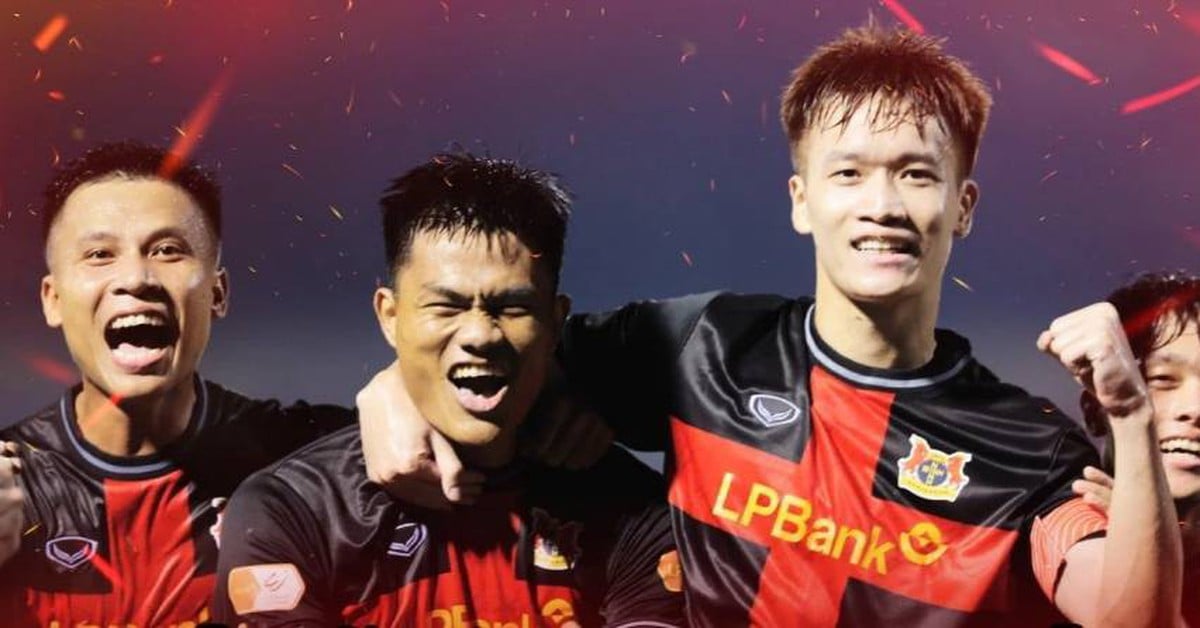 Video Quang Nho dứt điểm 'sấm sét', Hoàng Đức kiến tạo giúp tân binh Ninh Bình thắng kịch tính