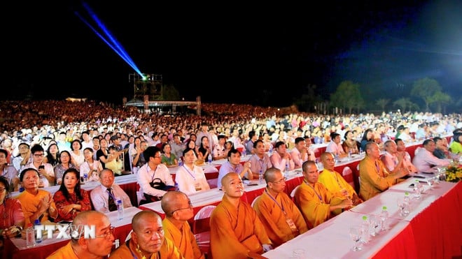 ttxvn-thu-tuong-du-le-cong-bo-di-san-van-hoa-the-gioi-yen-tu-vinh-nghiem-con-son-kiep-bac2.jpg
