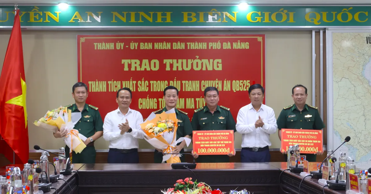 Thưởng nóng lực lượng biên phòng chặn đứt đường dây ma túy xuyên quốc gia