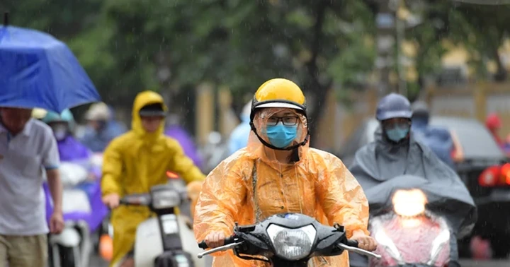 Thời tiết ngày 17/8: Mưa lớn diện rộng, áp thấp nhiệt đới trên Biển Đông