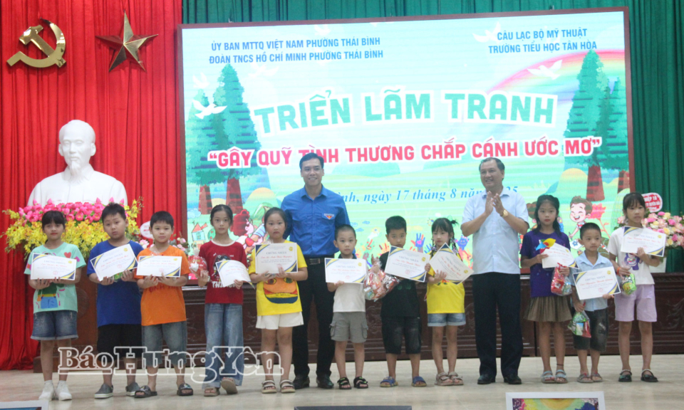 Đoàn phường Thái Bình: Triển lãm tranh gây quỹ tình thương
