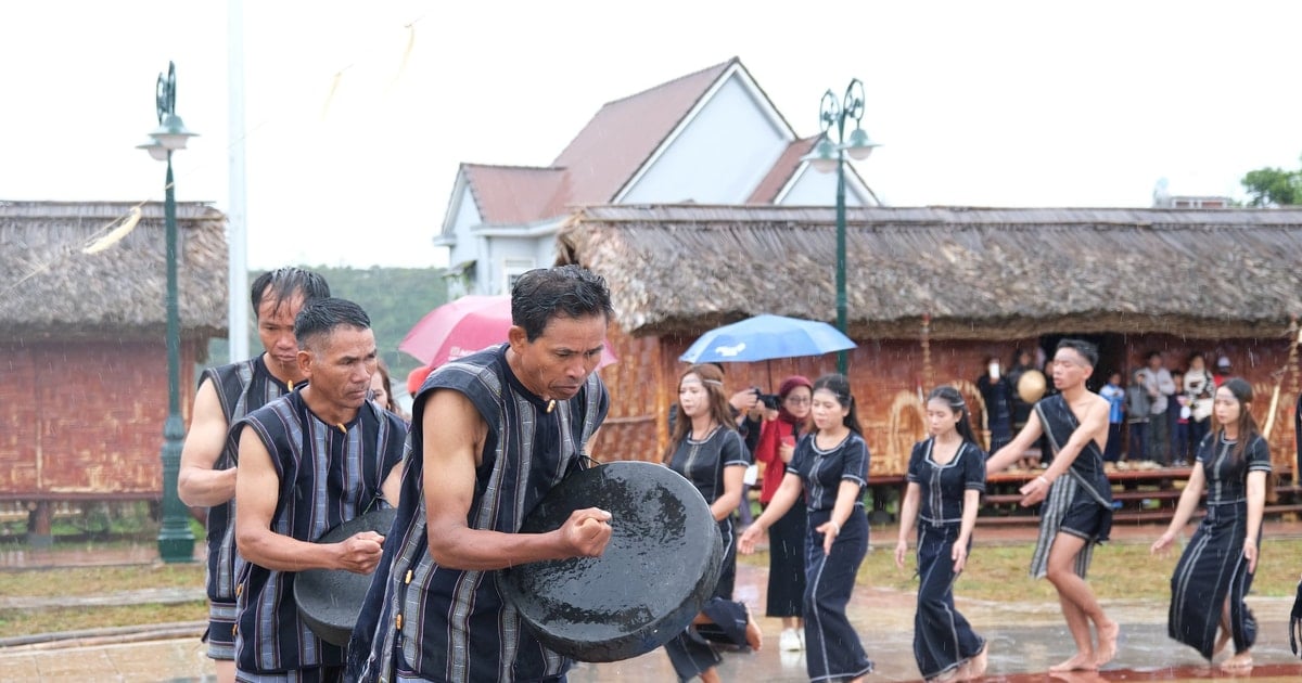 Bảo tồn văn hóa truyền thống gắn với phát triển du lịch cộng đồng