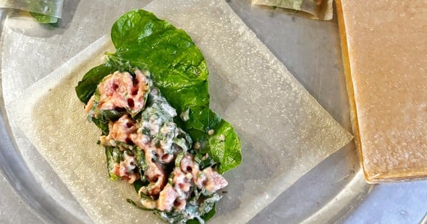 Làm chả lá lốt theo cách này của mẹ trẻ Hà thành, gói không sợ bung, ăn giòn rôm rốp, ngon 'ô mê ly'