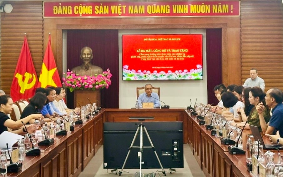 Ra mắt Cẩm nang hướng dẫn thực hiện các nhiệm vụ phân cấp, phân định thẩm quyền cho UBND cấp xã trong lĩnh vực văn hóa, thể thao và du lịch 
